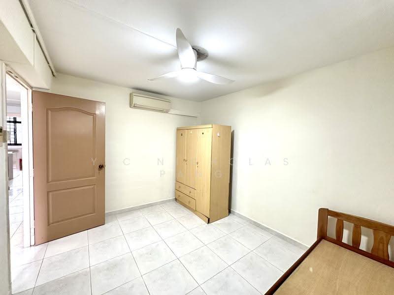 124 Lorong 1 Toa Payoh, 124 Lorong 1 Toa Payoh, Balestier / Toa Payoh, 3 Bedrooms, 722 sqft, HDB Flat For Sale, by Y C Nicholas Pang, 500129104 - Bedroom - PropertyGuru.com.sg