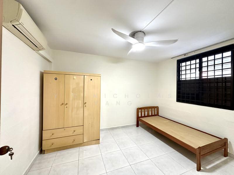 124 Lorong 1 Toa Payoh, 124 Lorong 1 Toa Payoh, Balestier / Toa Payoh, 3 Bedrooms, 722 sqft, HDB Flat For Sale, by Y C Nicholas Pang, 500129104 - Bedroom - PropertyGuru.com.sg