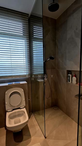 Telok kurau, , 6 Bedrooms, 4,000 sqft, Semi-Detached House For Sale, by Randy How, 500129105 - Bathroom - PropertyGuru.com.sg