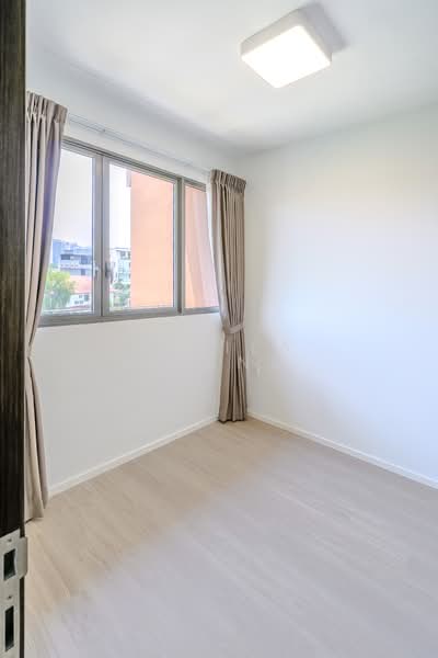 AMO Residence, 23 Ang Mo Kio Rise, 2 Bedrooms, 678 sqft, Condominium For Sale, by Sheila Phang, 500129119 - Common bedroom - PropertyGuru.com.sg