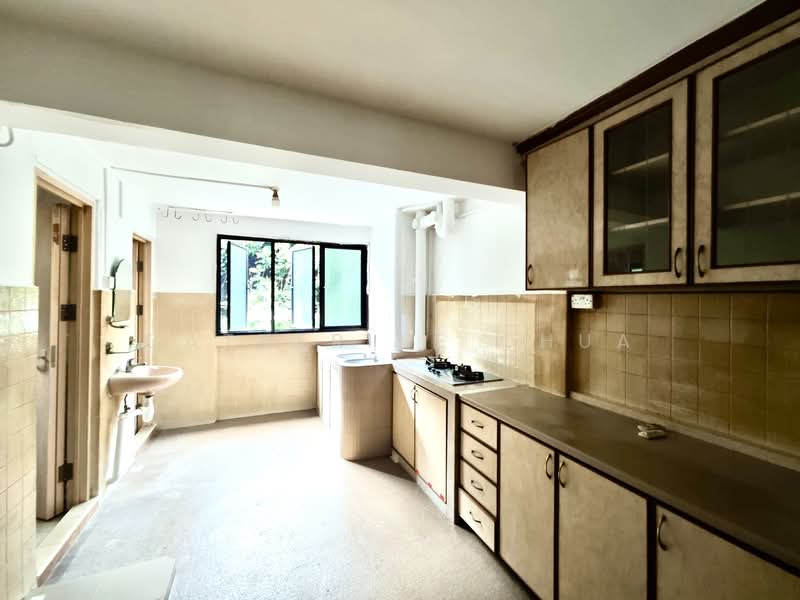 30 Telok Blangah Rise, 30 Telok Blangah Rise, 2 Bedrooms, 753 sqft, HDB Flat For Sale, by Catherine Chua, 500129121 - Kitchen - PropertyGuru.com.sg