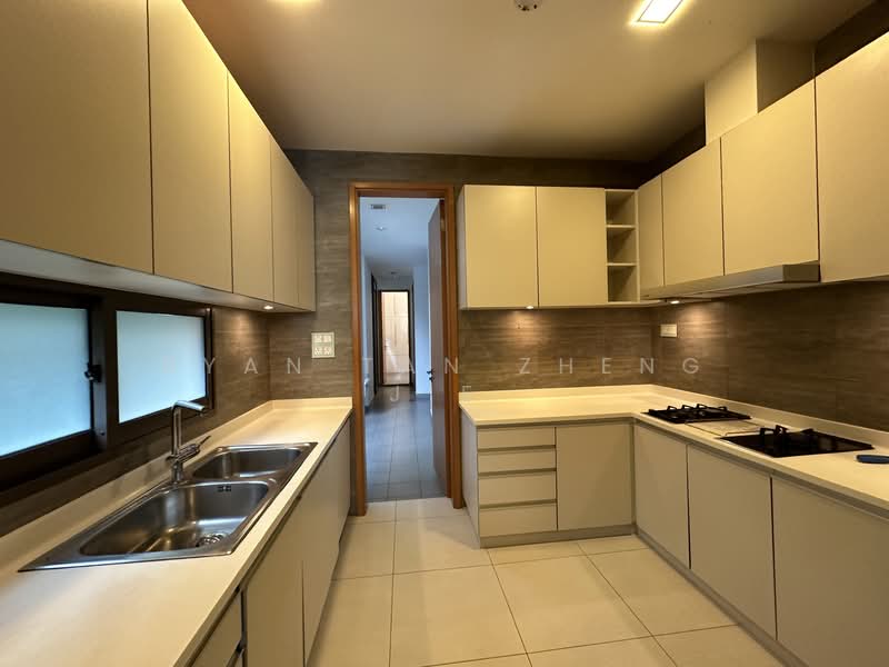 Paradise Island, Paradise Island, 4 Bedrooms, 8,800 sqft, Bungalow House For Sale, by Ryan Tan Zheng Jie, 500129131 - Kitchen - PropertyGuru.com.sg