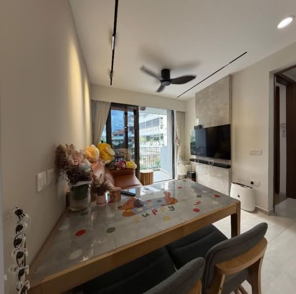 The Florence Residences, 91 Hougang Avenue 2, 1 Bedroom, 527 sqft, Condominium For Sale, by George Peng, 500129151 - Living Room - PropertyGuru.com.sg