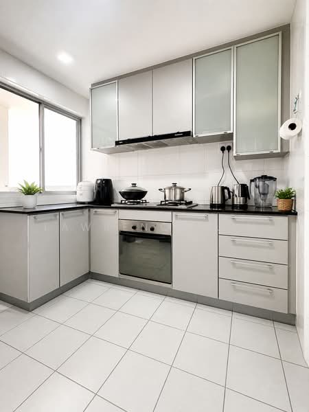 Grandeur 8, 10 Ang Mo Kio Central 3, 3 Bedrooms, 1,226 sqft, Condominium For Sale, by Lawrence Lim, 500129153 - Kitchen - PropertyGuru.com.sg