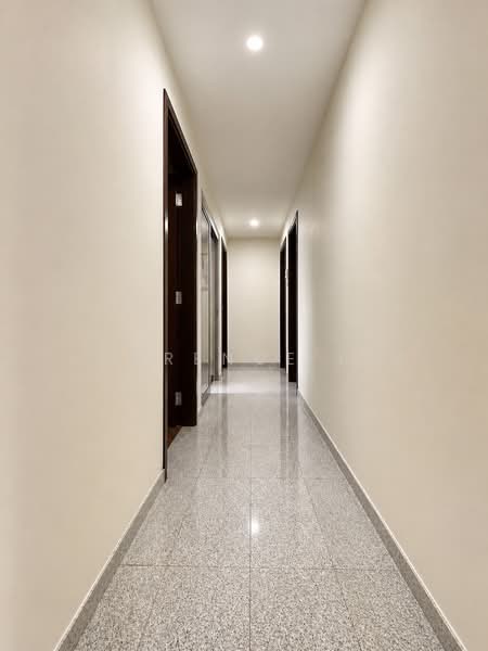 Grandeur 8, 10 Ang Mo Kio Central 3, 3 Bedrooms, 1,226 sqft, Condominium For Sale, by Lawrence Lim, 500129153 - Corridor - PropertyGuru.com.sg