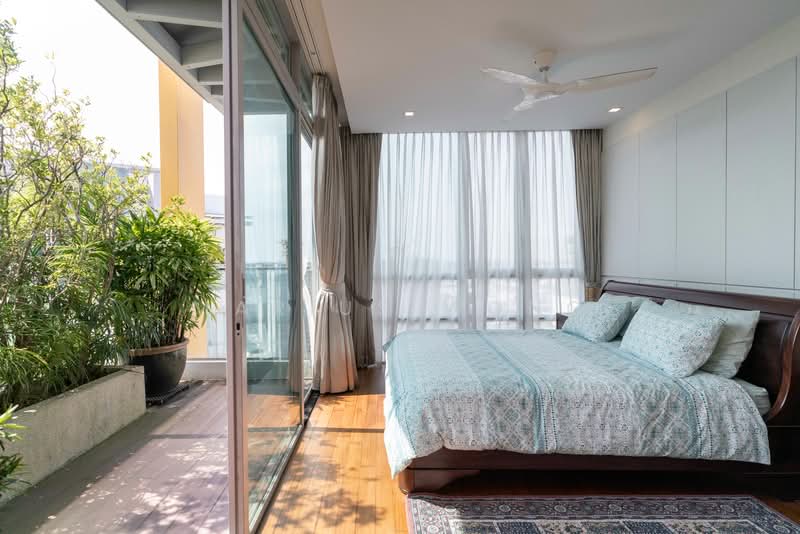 RARE SINGLEFLOOR PLATE SUPER PENTHOUSE 3,046SQFT FOR SALE IN D15!, , 4 Bedrooms, 3,046 sqft, Condominium For Sale, by Marius Wong, 500129166 - Bedroom - PropertyGuru.com.sg