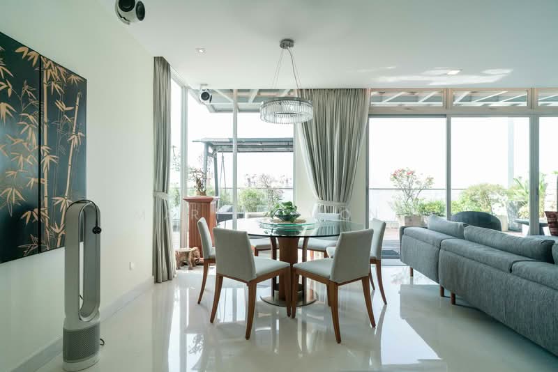 RARE SINGLEFLOOR PLATE SUPER PENTHOUSE 3,046SQFT FOR SALE IN D15!, , 4 Bedrooms, 3,046 sqft, Condominium For Sale, by Marius Wong, 500129166 - Living Room - PropertyGuru.com.sg