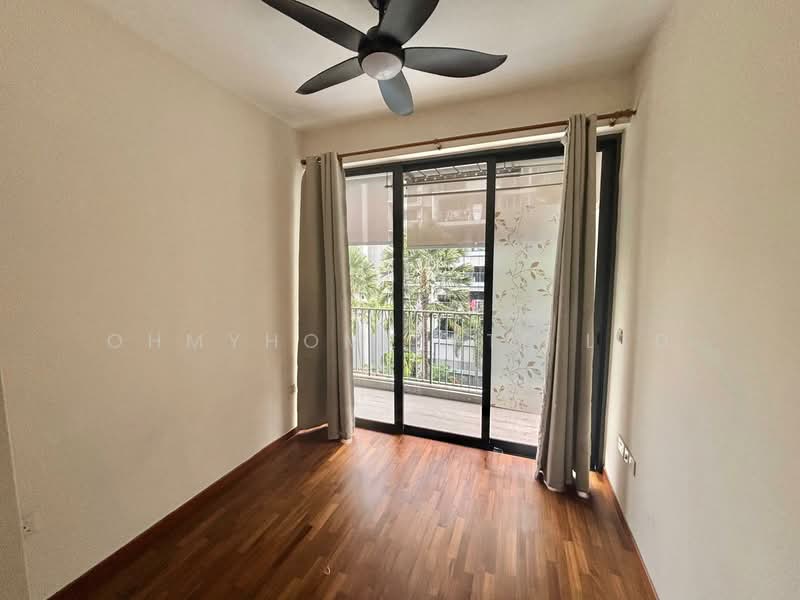 Signature At Yishun, 35 Yishun Street 51, 4 Bedrooms, 1,184 sqft, Executive Condominium For Sale, by BEN CHEE, 500129172 - Balcony - PropertyGuru.com.sg