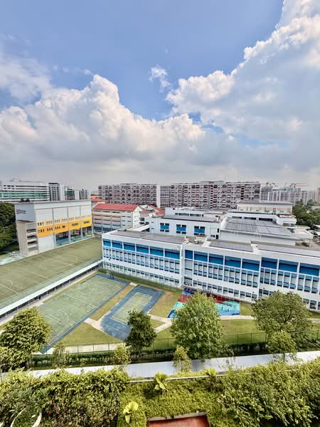 The Lakeshore, 31 Jurong West Street 41, 2 Bedrooms, 926 sqft, Condominium For Rent, by Kean Ng 黄和杰, 500129179 - Exterior - PropertyGuru.com.sg