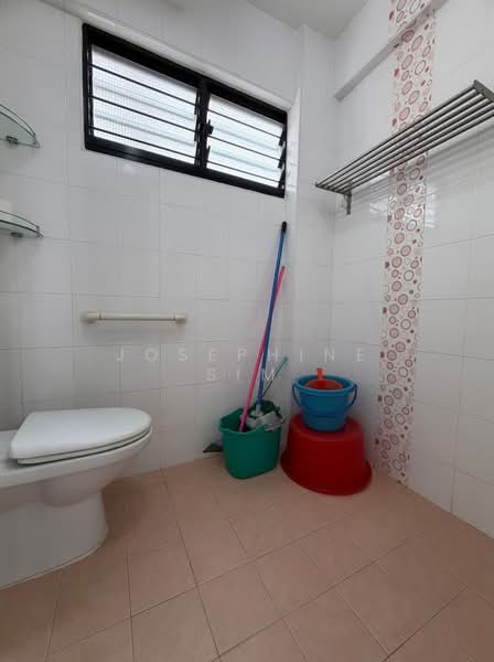 104 Bukit Purmei Road, 104 Bukit Purmei Road, 2 Bedrooms, 785 sqft, HDB Flat For Sale, by Josephine Sim, 500129182 - Bathroom - PropertyGuru.com.sg