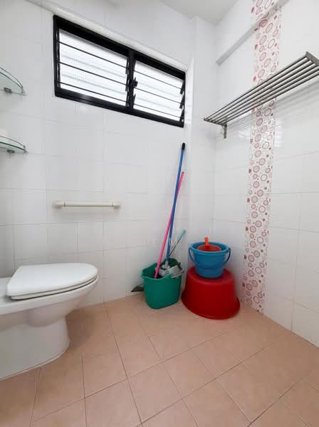 104 Bukit Purmei Road, 104 Bukit Purmei Road, 2 Bedrooms, 785 sqft, HDB Flat For Sale, by Josephine Sim, 500129182 - Bathroom - PropertyGuru.com.sg