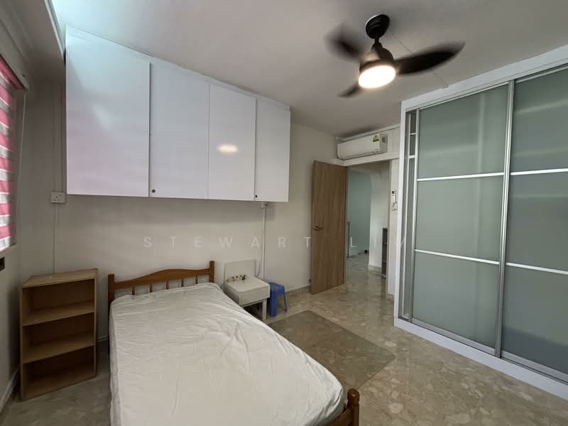 524 Bukit Batok Street 52, 524 Bukit Batok Street 52, 4 Bedrooms, 1,572 sqft, HDB Flat For Sale, by Stewart Lim, 500129189 - Bedroom - PropertyGuru.com.sg