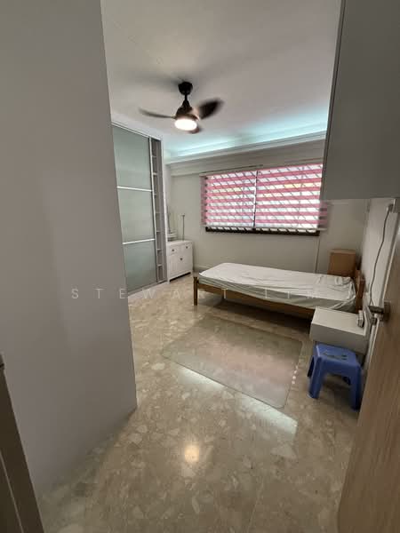 524 Bukit Batok Street 52, 524 Bukit Batok Street 52, 4 Bedrooms, 1,572 sqft, HDB Flat For Sale, by Stewart Lim, 500129189 - Bedroom - PropertyGuru.com.sg