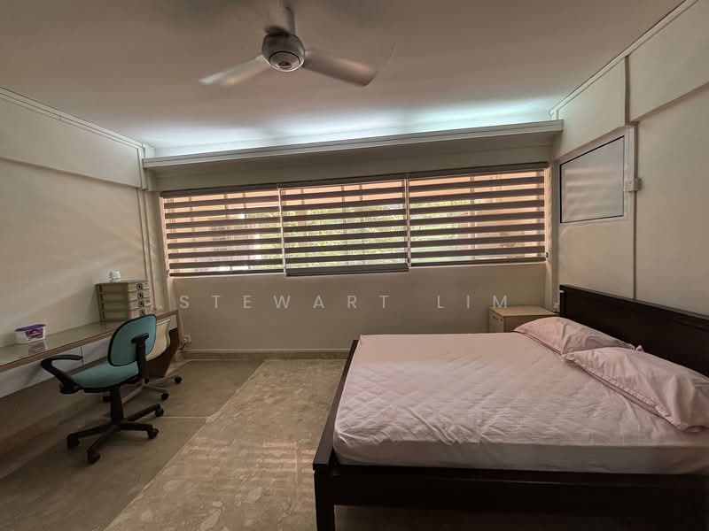 524 Bukit Batok Street 52, 524 Bukit Batok Street 52, 4 Bedrooms, 1,572 sqft, HDB Flat For Sale, by Stewart Lim, 500129189 - Bedroom - PropertyGuru.com.sg