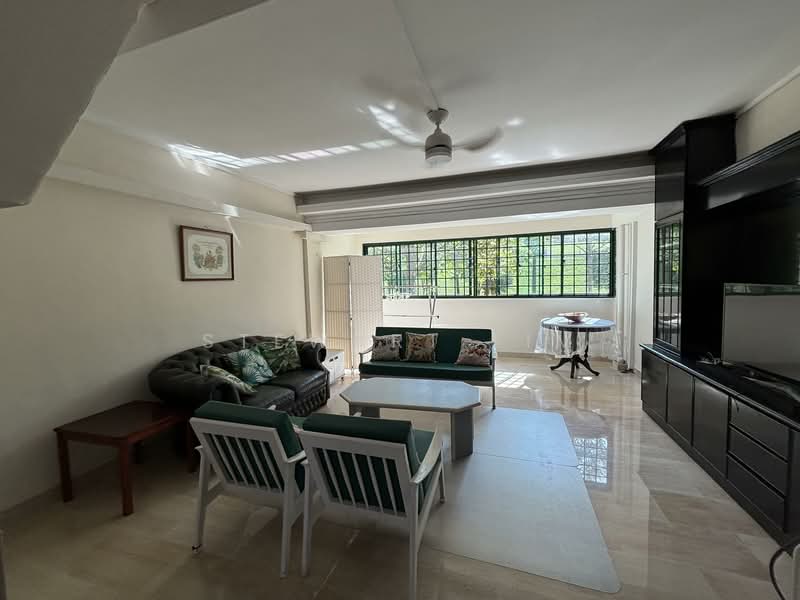 524 Bukit Batok Street 52, 524 Bukit Batok Street 52, 4 Bedrooms, 1,572 sqft, HDB Flat For Sale, by Stewart Lim, 500129189 - Living Room - PropertyGuru.com.sg
