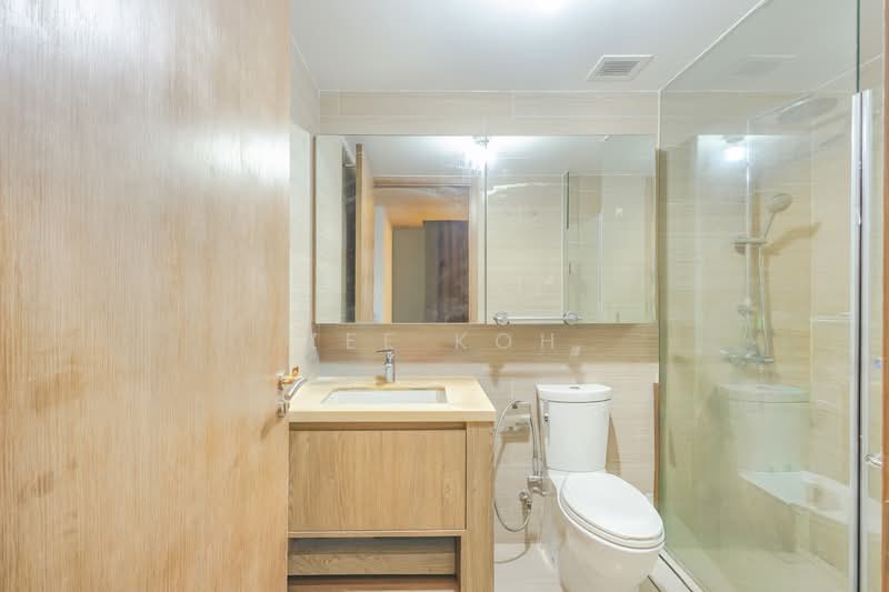 Kingsford Waterbay, 66 Upper Serangoon View, 2 Bedrooms, 678 sqft, Condominium For Sale, by Zee Koh, 500129201 - Bathroom - PropertyGuru.com.sg
