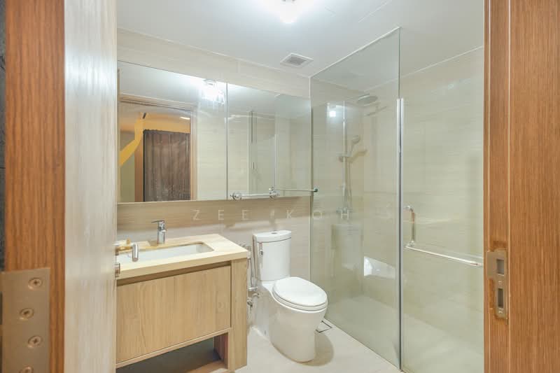 Kingsford Waterbay, 66 Upper Serangoon View, 2 Bedrooms, 678 sqft, Condominium For Sale, by Zee Koh, 500129201 - Bathroom - PropertyGuru.com.sg