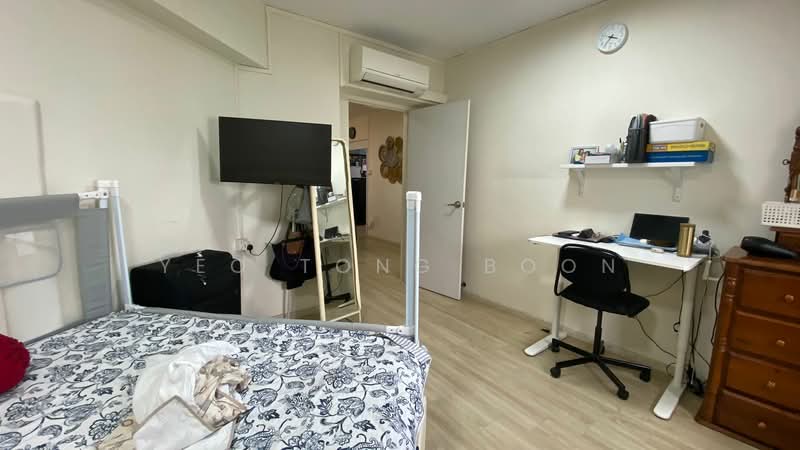 524 Woodlands Drive 14, 524 Woodlands Drive 14, 3 Bedrooms, 1,518 sqft, HDB Flat For Sale, by Yeo Tong Boon, 500129208 - Bedroom - PropertyGuru.com.sg