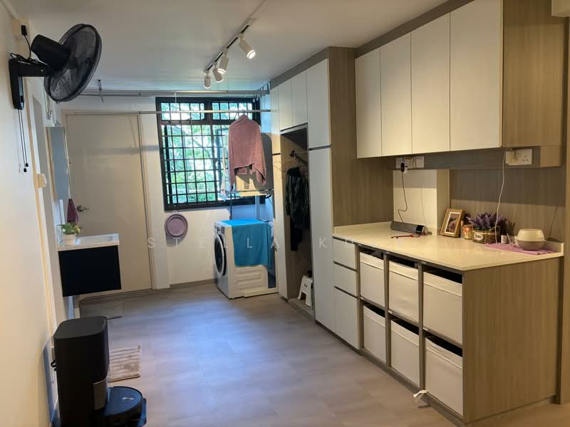 1 Ghim Moh Road, 1 Ghim Moh Road, Room Rental, 46 sqft, HDB Flat For Rent, by Stella Kuek, 500129221 - Laundry Area For Tenant - PropertyGuru.com.sg