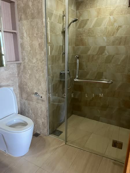 The Vales, 85 Anchorvale Crescent, 3 Bedrooms, 904 sqft, Condominium For Rent, by Shanice Lim, 500129233 - Bathroom - PropertyGuru.com.sg