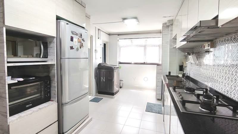 37 Bedok South Avenue 2, 37 Bedok South Avenue 2, 3 Bedrooms, 904 sqft, HDB Flat For Sale, by Diana Yow, 500129239 - Kitchen - PropertyGuru.com.sg