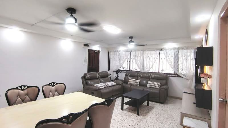 37 Bedok South Avenue 2, 37 Bedok South Avenue 2, 3 Bedrooms, 904 sqft, HDB Flat For Sale, by Diana Yow, 500129239 - Living Room - PropertyGuru.com.sg