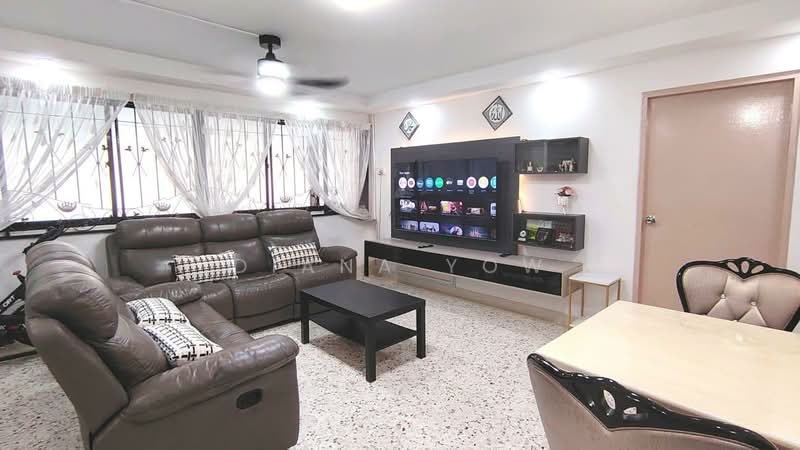 37 Bedok South Avenue 2, 37 Bedok South Avenue 2, 3 Bedrooms, 904 sqft, HDB Flat For Sale, by Diana Yow, 500129239 - Living Room - PropertyGuru.com.sg
