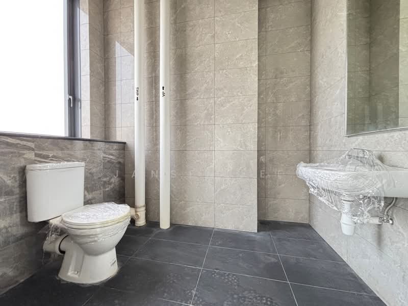 REVV, 1 Corporation Drive, 1,755 sqft, Factory / Workshop (B2) For Sale, by Jansen Kee, 500129246 - Bathroom - CommercialGuru.com.sg