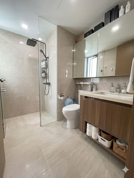 Kingsford Waterbay, 68 Upper Serangoon View, 4 Bedrooms, 1,249 sqft, Condominium For Sale, by Karina Soh, 500129269 - Master Bathroom - PropertyGuru.com.sg