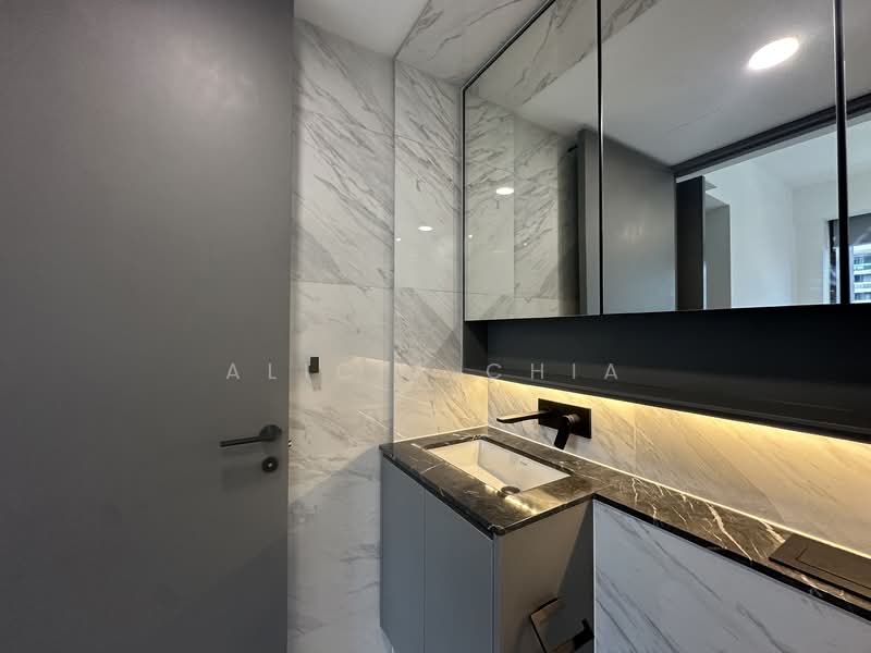 The Landmark, 173 Chin Swee Road, 2 Bedrooms, 678 sqft, Condominium For Rent, by Alicia Chia, 500129274 - Bathroom - PropertyGuru.com.sg
