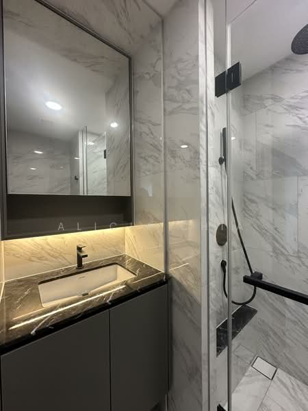 The Landmark, 173 Chin Swee Road, 2 Bedrooms, 678 sqft, Condominium For Rent, by Alicia Chia, 500129274 - Bathroom - PropertyGuru.com.sg