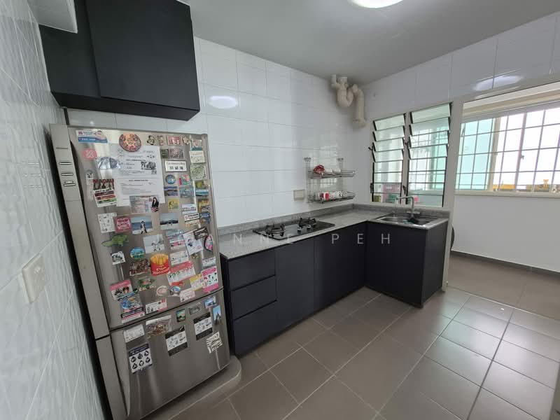 213A Compassvale Lane, 213A Compassvale Drive, 3 Bedrooms, 1,022 sqft, HDB Flat For Sale, by Joanne Peh, 500129277 - Kitchen - PropertyGuru.com.sg