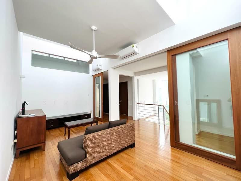 Tai Hwan Garden, 31 Tai Hwan Lane, 5 Bedrooms, 3,590 sqft, Corner Terrace For Rent, by Serene Cumming, 500129290 - Family room - PropertyGuru.com.sg