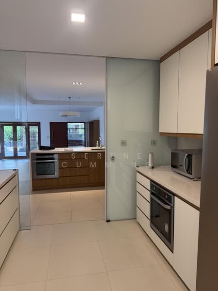 Tai Hwan Garden, 31 Tai Hwan Lane, 4 Bedrooms, 3,590 sqft, Corner Terrace For Rent, by Serene Cumming, 500129290 - Kitchen - PropertyGuru.com.sg