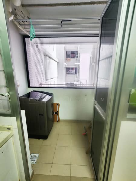 220B Sumang Lane, 220B Sumang Lane, 2 Bedrooms, 731 sqft, HDB Flat For Rent, by Ina Sultan, 500129320 - Balcony - PropertyGuru.com.sg