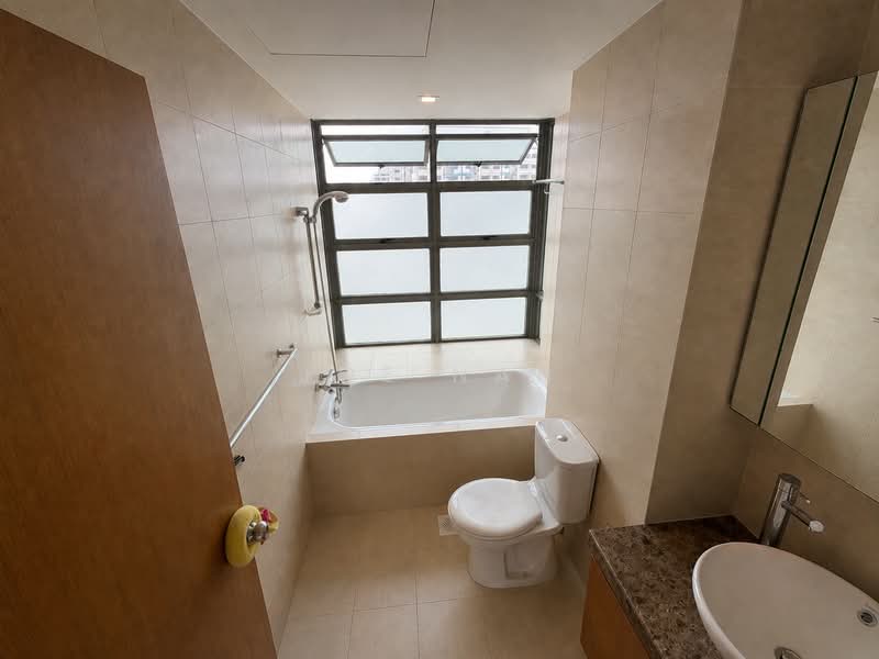 The Quintet, 36 Choa Chu Kang Street 64, 3 Bedrooms, 1,292 sqft, Condominium For Sale, by Joe Nah, 500129324 - Bathroom - PropertyGuru.com.sg