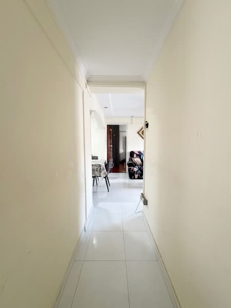 161 Mei Ling Street, 161 Mei Ling Street, 3 Bedrooms, 915 sqft, HDB Flat For Sale, by Risdian Isbintara, 500129333 - Corridor - PropertyGuru.com.sg