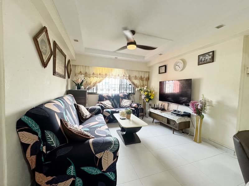161 Mei Ling Street, 161 Mei Ling Street, 3 Bedrooms, 915 sqft, HDB Flat For Sale, by Risdian Isbintara, 500129333 - Living Room - PropertyGuru.com.sg