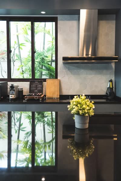 Paya Lebar Crescent, , 4 Bedrooms, 4,000 sqft, Corner Terrace For Sale, by John Lam, 500129336 - Kitchen - PropertyGuru.com.sg
