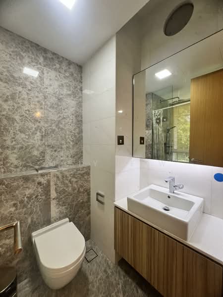 The Peak @ Cairnhill I, 51 Cairnhill Circle, 1 Bedroom, 592 sqft, Condominium For Sale, by Judy Leow, 500129343 - Bathroom - PropertyGuru.com.sg
