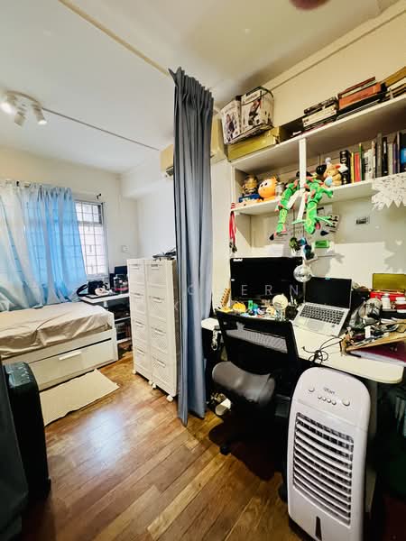 751 Pasir Ris Street 71, 751 Pasir Ris Street 71, 3 Bedrooms, 1,356 sqft, HDB Flat For Sale, by Lee Chern Xin, 500129355 - Bedroom - PropertyGuru.com.sg