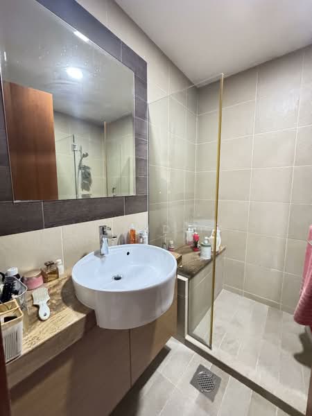Lornie 18, 12 Lornie Road, 6 Bedrooms, 4,650 sqft, Cluster House For Sale, by Roland Tai, 500129361 - Bathroom - PropertyGuru.com.sg