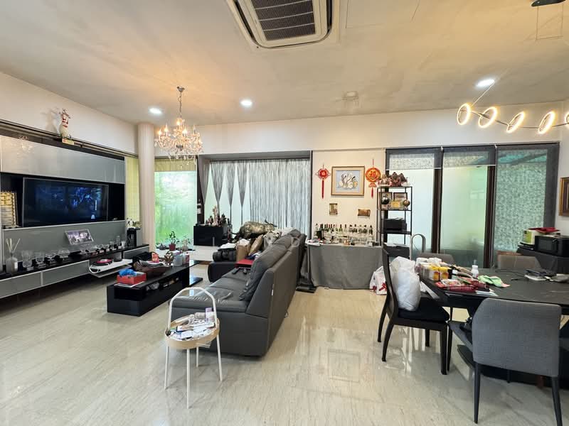 Lornie 18, 12 Lornie Road, 6 Bedrooms, 4,650 sqft, Cluster House For Sale, by Roland Tai, 500129361 - Living Room - PropertyGuru.com.sg