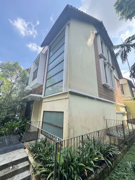Lornie 18, 12 Lornie Road, 6 Bedrooms, 4,650 sqft, Cluster House For Sale, by Roland Tai, 500129361 - Exterior - PropertyGuru.com.sg