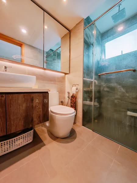 Eight Riversuites, 10 Whampoa East, 3 Bedrooms, 1,195 sqft, Condominium For Sale, by Andy Wee, 500129364 - Bathroom - PropertyGuru.com.sg