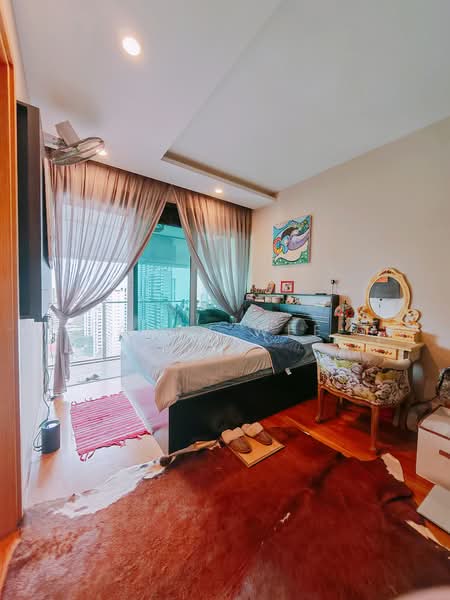 Eight Riversuites, 10 Whampoa East, 3 Bedrooms, 1,195 sqft, Condominium For Sale, by Andy Wee, 500129364 - Bedroom - PropertyGuru.com.sg