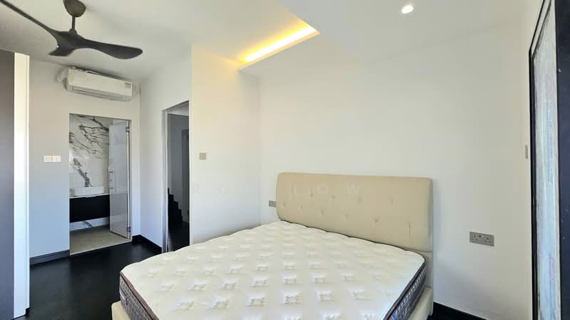 $900psf Corner Terrace -7bed 5bath -D16 East Coast Bedok- Sunset -10min Tanah Merah MRT - 3min Bus, , 7 Bedrooms, 3,990 sqft, Corner Terrace For Sale, by Roy Low, 500129378 - Bedroom - PropertyGuru.com.sg