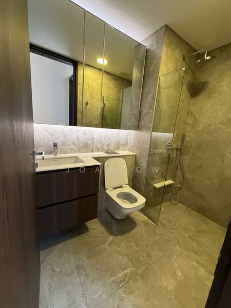 Artra, 10 Alexandra View, 3 Bedrooms, 1,044 sqft, Condominium For Rent, by Joan Ow, 500129392 - Master Bathroom - PropertyGuru.com.sg