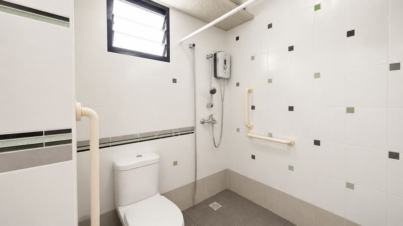 55 Havelock Road, 55 Havelock Road, 3 Bedrooms, 1,012 sqft, HDB Flat For Rent, by Shervonne Ang, 500129395 - Bathroom - PropertyGuru.com.sg