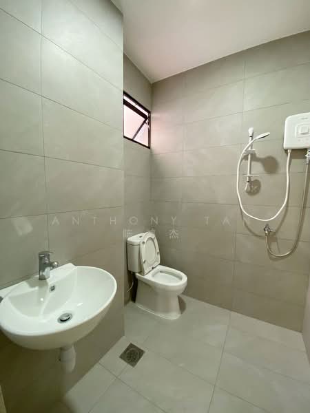 The Windsor, 5A Ontario Avenue, 3 Bedrooms, 1,572 sqft, Condominium For Rent, by Anthony Tan 陈鸿杰, 500129425 - Bathroom - PropertyGuru.com.sg